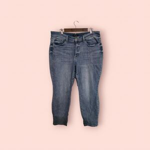 Judy Blue Mid Rise Bleach Wash Boyfriend Fit Jeans Stretch 18W JB82335L Casual